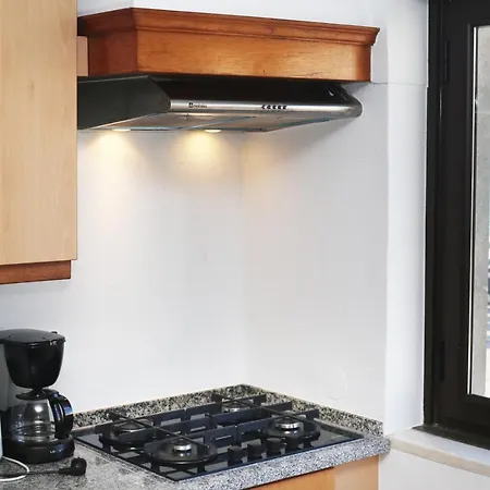 Prime Oceanfront 2 דירה