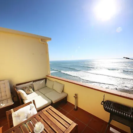 Prime Oceanfront 2 דירה