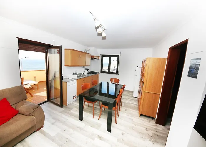 Prime Oceanfront 2 Апартаменты Эрисейра